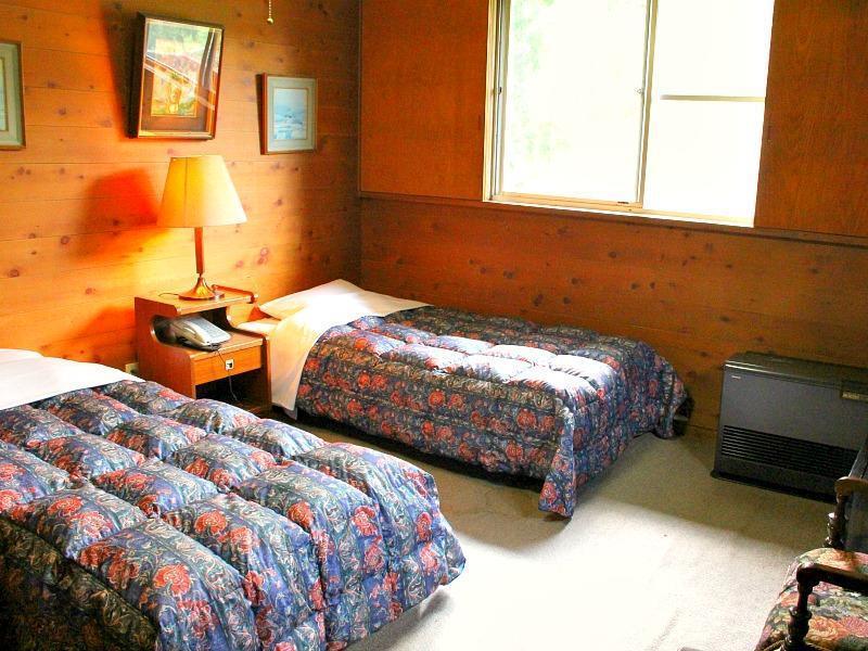 Pension Belleneige Hakuba Esterno foto